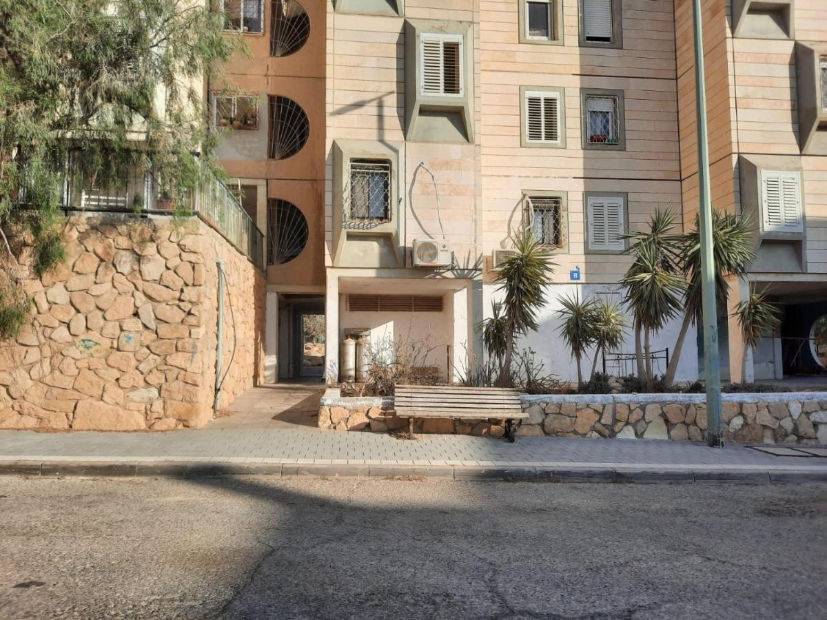 סלעית 8 Apartment Mitzpe Ramon Exterior photo